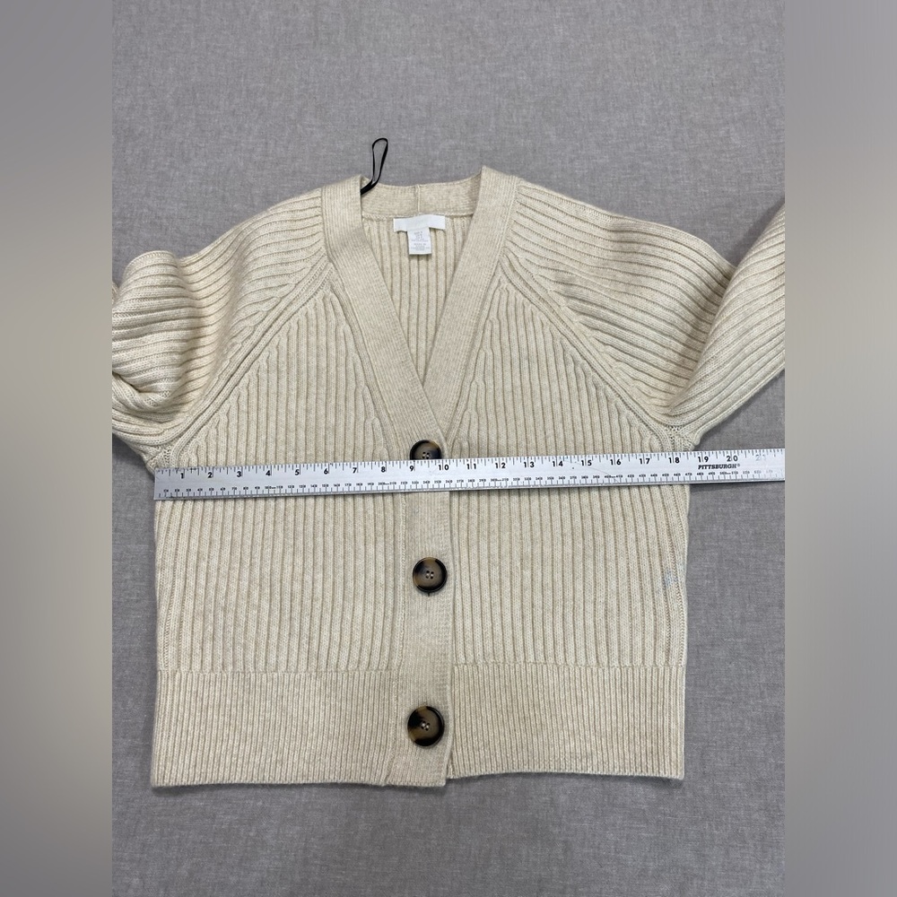H&M, Women's knit cardigan, long sleeves, Size S Beige - Picture 5 of 12